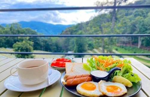 Chom Thong Resort | ม่านป่ามองเขาเฮ้าส์