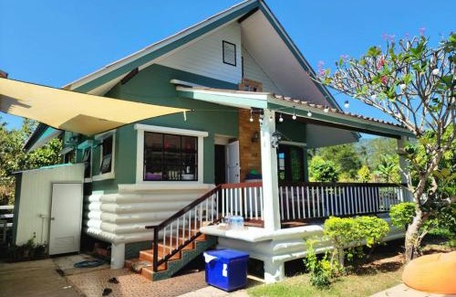Amnat Charoen Villa | สองขุนเขาพูลวิลล่า