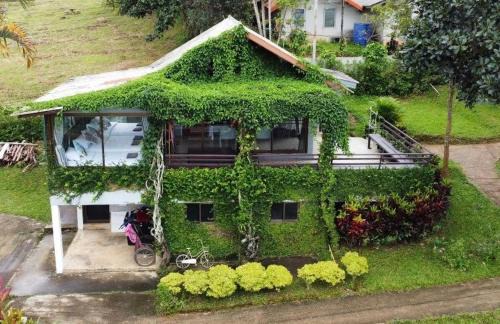 Khao Kho House | เขาเจ้าขา2 บ้านดอกไม้