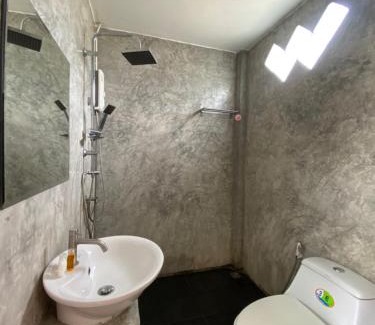 Sangkhla Buri House | เชอโคว์ เชอโคว์ โฮมสเตย์