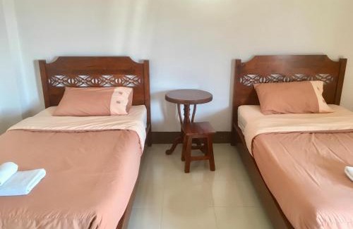 Ban Tom Hotel | โรงแรมภูมิชาญเพลส