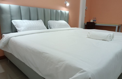 Phetchaburi Hotel | โรงแรม เดอะพีช/The Peach hotel