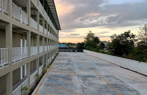 Phetchaburi Hotel | โรงแรม เดอะพีช/The Peach hotel