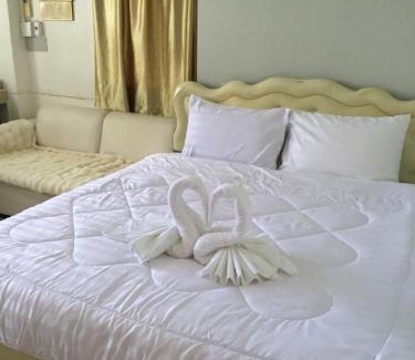 Chaiya House | ไชยาซีวิวโฮมสเตย์ (Chaiya Seaview Homestay)