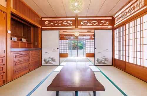 Izumi House | ジャングリアすぐ近くのGrandmas House 山の宿は一棟貸でBBQ可能