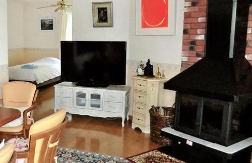 Asahikawa House | 丘の上白亜の洋館風別荘静かな小さなお宿Guest House Itoh 2名様から6名様