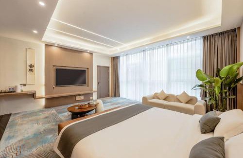 Dujiangyan Hotel | 华泱温泉酒店-青城山店