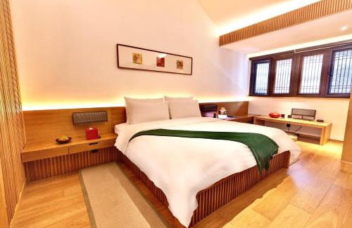 Jian Ye Hotel | 南京夫子庙夜泊秦淮水街酒店