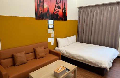 University District House | 台中向日葵