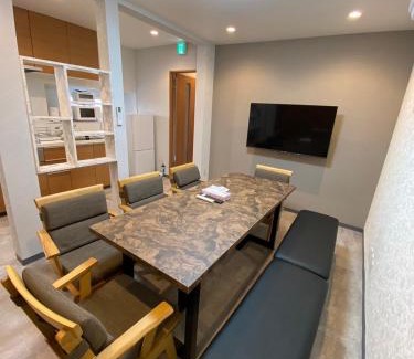Shinjuku House | 和ノ楓cottage 新宿の2階建て5室2シャワー2トイレ