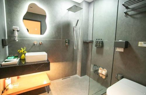 Wulingyuan Hotel | 四时了了民宿