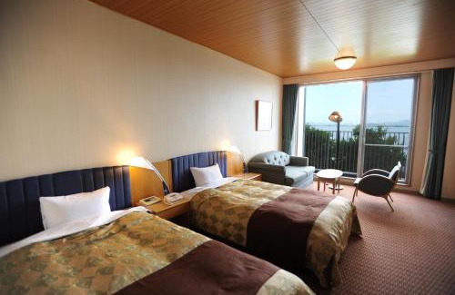Shimo-sakamoto Hotel | 国家公務員共済組合連合会びわこ保養所（KKRホテルびわこ）