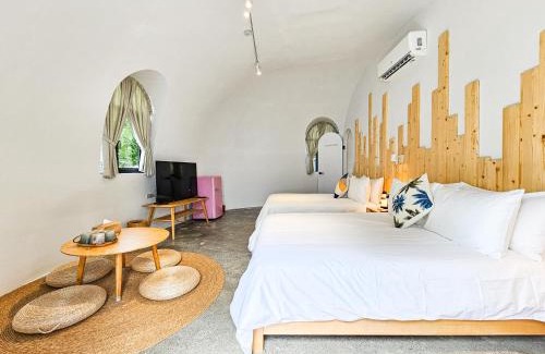 Shizi Other | 墾丁圓石灘 Kenting Pebble Beach