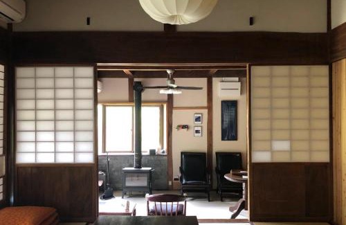 Isumi House | 大自然に囲まれた築120年の隠れ家古民家で里山リラクゼーション