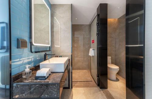 Zhenjiang District Hotel | 宜尚酒店韶关大学路店