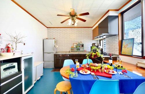 Kadena-cho House | 広い庭付きBBQ可,残波ビーチまで車で5分,最大人数11名 Ns garden