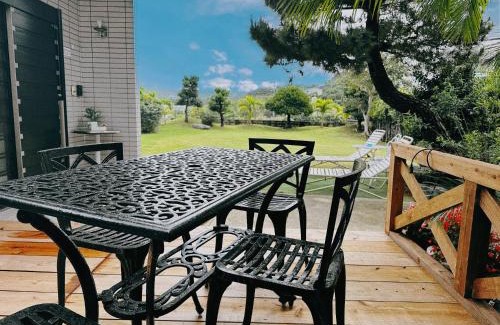 Kadena-cho House | 広い庭付きBBQ可,残波ビーチまで車で5分,最大人数11名 Ns garden