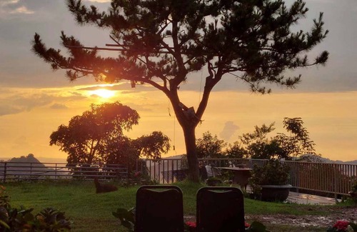 Fuxing District House | 拉拉山秘境 獵人谷櫻花莊園