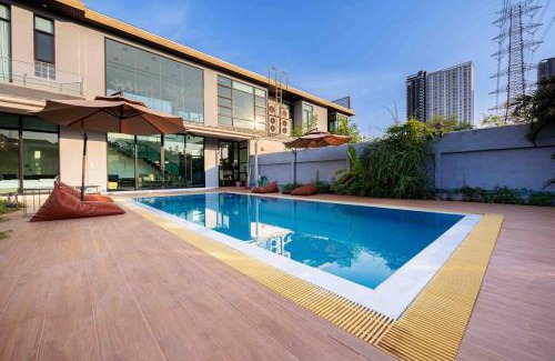 Wong Sawang Villa | 曼谷市区700平五房独栋泳池别墅