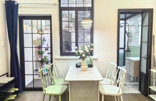 Xuhui Apartment | 柃居 B&B - Jing'an Temple Branch