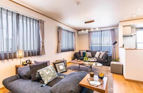 Tokeshi Villa | 沖縄を北から南まで楽しみたい方にピッタリ!近場にはエメラルドグリーンに輝くビーチもあります