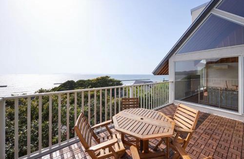 Futtsu House | 波の音テラス富津ー海眺望グッドデザイン受賞別荘を最大8名1棟貸切