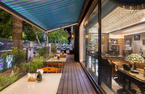 Zhifu Hotel | 烟台火车站滨海广场桔子水晶酒店