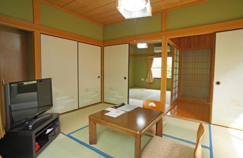 Yufuin Onsen Hotel | 由布の里 旅荘 牧場の家 Ryoso Makibanoie