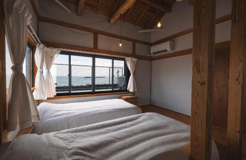 Choshi House | 町に停泊する港のフロント moyai 舫