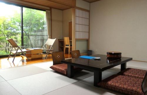 Minamiaso Hotel | 白水温泉竹の倉山荘