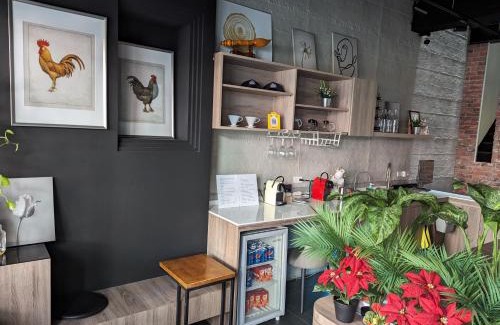Kaohsiung City Centre House | 蘆思特六合民宿