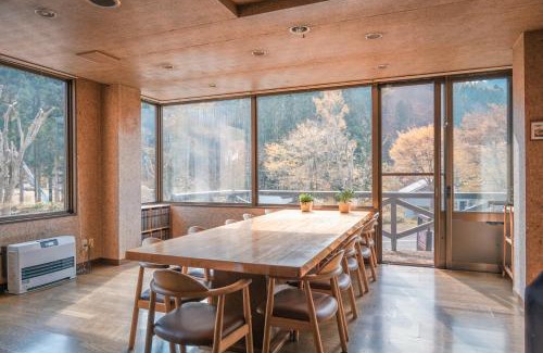 Yuzawa Cabin | 豊島ロッヂ苗場