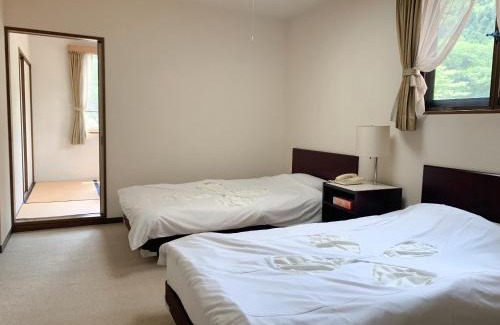 Yuzawa Cabin | 豊島ロッヂ苗場