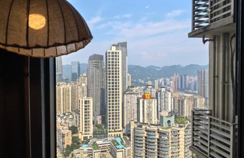 Yuzhong Apartment | 重庆解放碑阳崽民宿高层新中式景观Youngzai Apt in Jiefangbei 5