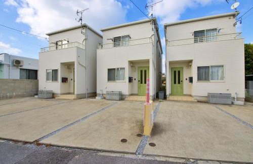 Maeda Apartment | 青の洞窟まで車で3分の恩納海彩は完全プライベートの一棟貸