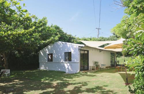 Eluan House | 龍磐公園小白屋包棟民宿