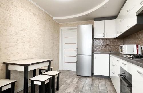 Lesniki Apartment | 0147 квартира ЖК Щасливий, укриття в комплексі
