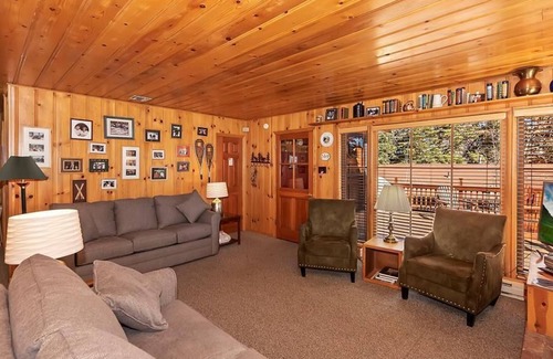 Big Bear Lake Cabin | 047 - Aspen Hideaway