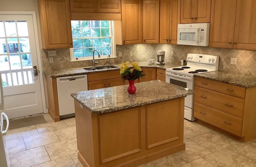 Oceanside House | *.08 miles to beach *Oceanside, Sea Pines, Hilton Head 4th Row from Beach