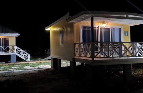Codrington Cottage | 1 Bed Cottage Sleeps 2 - Pet Friendly - Ocean View