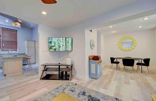 Beaverdam Lake-Salisbury Mills Apartment | 1 Bedroom 15 min from Stewart airport