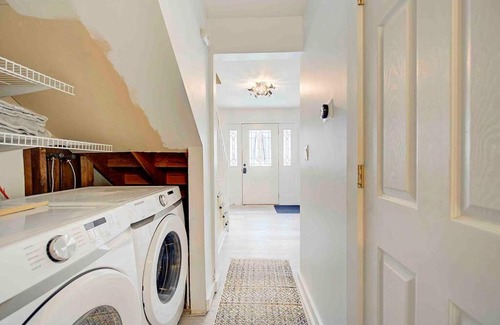 Beaverdam Lake-Salisbury Mills Apartment | 1 Bedroom 15 min from Stewart airport