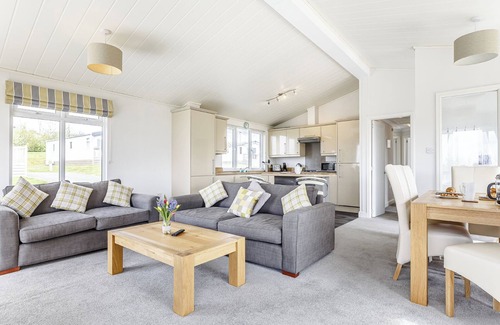 White Cross Ski Chalet | 1 bedroom accommodation in Newquay