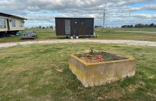 Deakin House | 1 Bedroom Private Vacation Home In Tongala