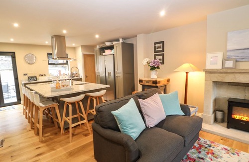 Lothersdale Cottage | 1 Stansfield Mews