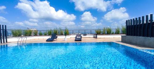 Kilimani Apartment | 1506 Skyline Serenity at Roseville - Rooftop Pool, Gym & Prayer Room