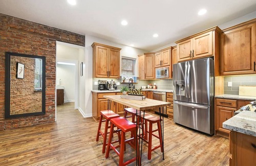 Lawrenceville Villa | 190.5 44th St. - Lawrenceville