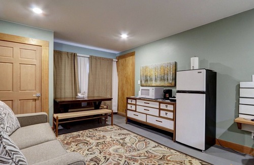 Wasilla Apartment | 1st Floor Private Master Suite. BIGGER than a tiny home