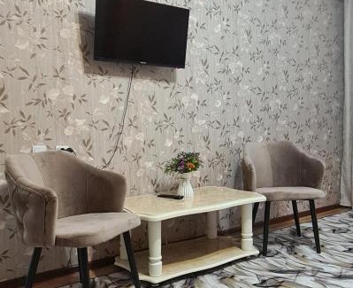 Shymkent Apartment | 2х-ком Улица 1 Мая дом 1 - 2й этаж