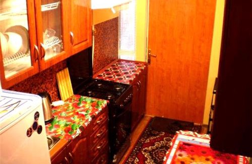 Mykolaiv Apartment | 2 ком квартира Соборная-Макарова-Макдональдс 4 дивана WI-FI самый центр Николаева 2 этаж